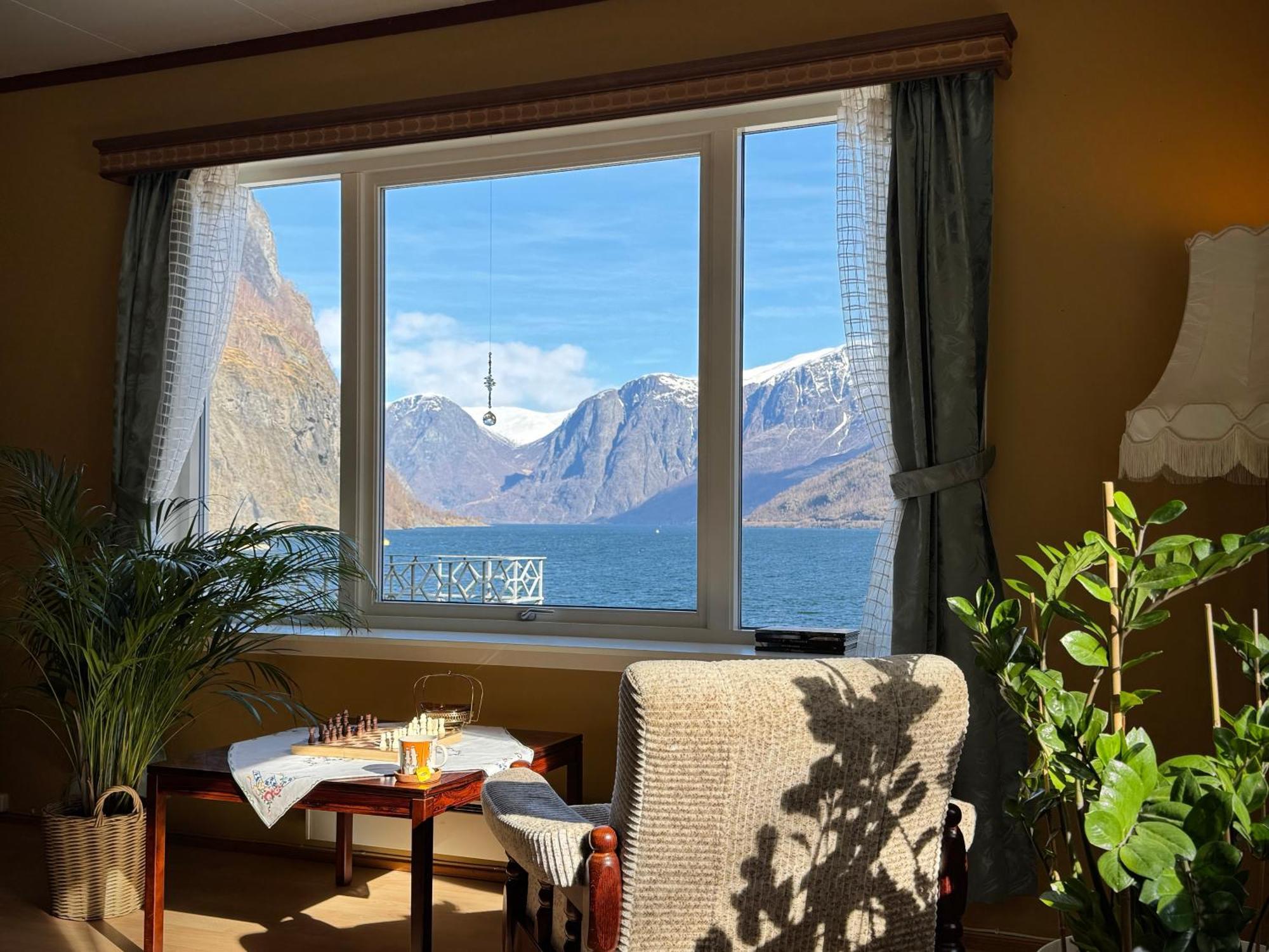 Svingen Guesthouse - Panoramic Fjord Views In Flåm Exterior foto